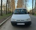 Білий Пежо Partner, об'ємом двигуна 2 л та пробігом 265 тис. км за 2500 $, фото 1 на Automoto.ua