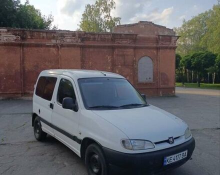 Белый Пежо Partner, объемом двигателя 1.9 л и пробегом 325 тыс. км за 3550 $, фото 2 на Automoto.ua