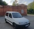 Белый Пежо Partner, объемом двигателя 1.9 л и пробегом 325 тыс. км за 3550 $, фото 2 на Automoto.ua