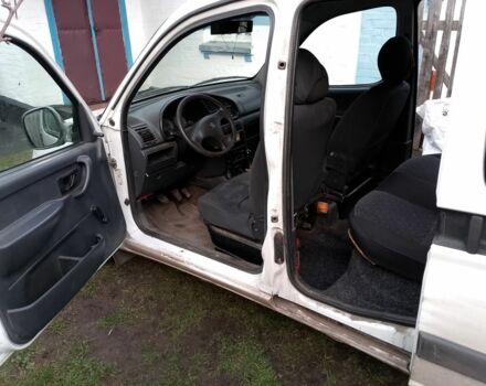 Белый Пежо Partner, объемом двигателя 2 л и пробегом 207 тыс. км за 2500 $, фото 8 на Automoto.ua