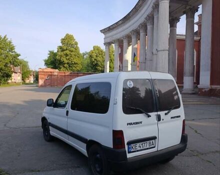 Белый Пежо Partner, объемом двигателя 1.9 л и пробегом 325 тыс. км за 3550 $, фото 9 на Automoto.ua