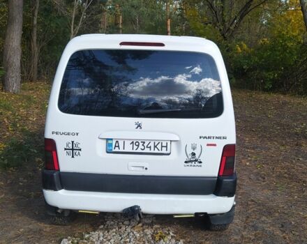 Белый Пежо Partner, объемом двигателя 1.6 л и пробегом 263 тыс. км за 4000 $, фото 3 на Automoto.ua