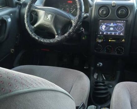 Белый Пежо Partner, объемом двигателя 1.87 л и пробегом 370 тыс. км за 3000 $, фото 4 на Automoto.ua