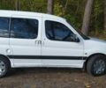 Белый Пежо Partner, объемом двигателя 1.6 л и пробегом 263 тыс. км за 4000 $, фото 5 на Automoto.ua