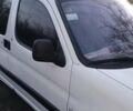 Білий Пежо Partner, об'ємом двигуна 2 л та пробігом 307 тис. км за 3000 $, фото 1 на Automoto.ua