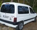 Белый Пежо Partner, объемом двигателя 1.6 л и пробегом 263 тыс. км за 4000 $, фото 4 на Automoto.ua