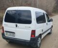 Белый Пежо Partner, объемом двигателя 1.4 л и пробегом 235 тыс. км за 1700 $, фото 6 на Automoto.ua