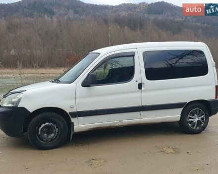 Белый Пежо Partner, объемом двигателя 1.4 л и пробегом 235 тыс. км за 1700 $, фото 3 на Automoto.ua
