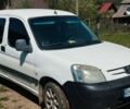 Белый Пежо Partner, объемом двигателя 2 л и пробегом 280 тыс. км за 3100 $, фото 1 на Automoto.ua