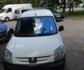 Белый Пежо Partner, объемом двигателя 1.4 л и пробегом 320 тыс. км за 3300 $, фото 1 на Automoto.ua