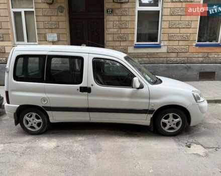 Білий Пежо Partner, об'ємом двигуна 2 л та пробігом 209 тис. км за 4000 $, фото 4 на Automoto.ua