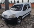 Белый Пежо Partner, объемом двигателя 2 л и пробегом 383 тыс. км за 2900 $, фото 1 на Automoto.ua