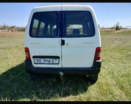 Белый Пежо Partner, объемом двигателя 1.9 л и пробегом 427 тыс. км за 3800 $, фото 4 на Automoto.ua