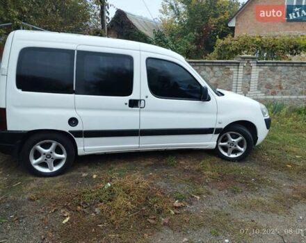 Білий Пежо Partner, об'ємом двигуна 1.36 л та пробігом 399 тис. км за 3300 $, фото 7 на Automoto.ua