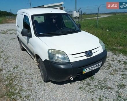 Белый Пежо Partner, объемом двигателя 1.9 л и пробегом 298 тыс. км за 2800 $, фото 1 на Automoto.ua