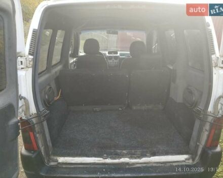 Білий Пежо Partner, об'ємом двигуна 1.36 л та пробігом 399 тис. км за 3300 $, фото 20 на Automoto.ua