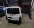 Белый Пежо Partner, объемом двигателя 1.36 л и пробегом 288 тыс. км за 3300 $, фото 8 на Automoto.ua