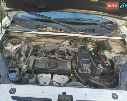 Білий Пежо Partner, об'ємом двигуна 1.36 л та пробігом 399 тис. км за 3300 $, фото 31 на Automoto.ua