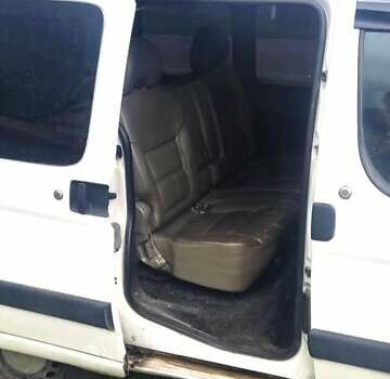 Белый Пежо Partner, объемом двигателя 1.87 л и пробегом 450 тыс. км за 3600 $, фото 2 на Automoto.ua