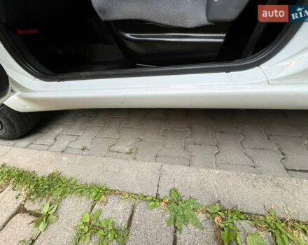 Белый Пежо Partner, объемом двигателя 2 л и пробегом 180 тыс. км за 4200 $, фото 10 на Automoto.ua