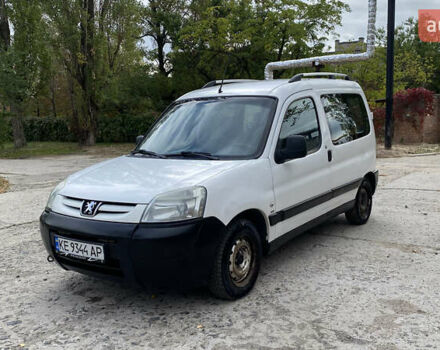 Білий Пежо Partner, об'ємом двигуна 1.6 л та пробігом 170 тис. км за 3200 $, фото 2 на Automoto.ua
