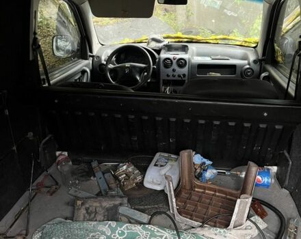 Белый Пежо Partner, объемом двигателя 1.4 л и пробегом 200 тыс. км за 1500 $, фото 4 на Automoto.ua