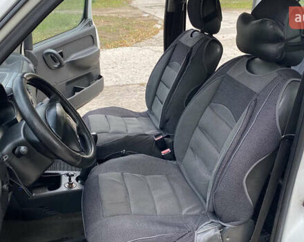 Білий Пежо Partner, об'ємом двигуна 1.6 л та пробігом 170 тис. км за 3200 $, фото 13 на Automoto.ua