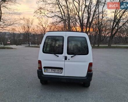 Белый Пежо Partner, объемом двигателя 1.6 л и пробегом 308 тыс. км за 3600 $, фото 4 на Automoto.ua