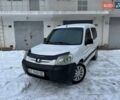 Белый Пежо Partner, объемом двигателя 1.56 л и пробегом 211 тыс. км за 3850 $, фото 1 на Automoto.ua