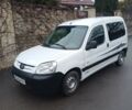 Белый Пежо Partner, объемом двигателя 1.6 л и пробегом 300 тыс. км за 3200 $, фото 1 на Automoto.ua