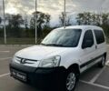 Белый Пежо Partner, объемом двигателя 0 л и пробегом 341 тыс. км за 3699 $, фото 1 на Automoto.ua