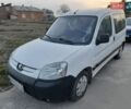 Белый Пежо Partner, объемом двигателя 1.56 л и пробегом 399 тыс. км за 2150 $, фото 1 на Automoto.ua
