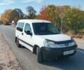 Білий Пежо Partner, об'ємом двигуна 0 л та пробігом 305 тис. км за 2660 $, фото 1 на Automoto.ua