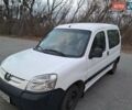 Белый Пежо Partner, объемом двигателя 1.6 л и пробегом 308 тыс. км за 3600 $, фото 1 на Automoto.ua