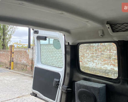 Білий Пежо Partner, об'ємом двигуна 1.6 л та пробігом 170 тис. км за 3200 $, фото 20 на Automoto.ua