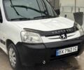 Белый Пежо Partner, объемом двигателя 1.6 л и пробегом 485 тыс. км за 3303 $, фото 1 на Automoto.ua