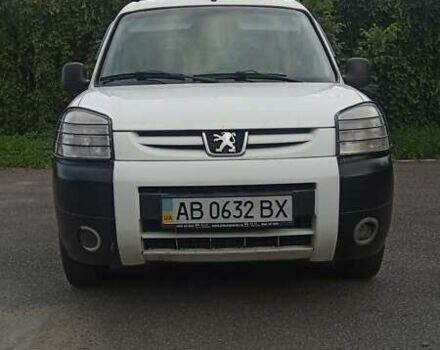 Белый Пежо Partner, объемом двигателя 1.4 л и пробегом 245 тыс. км за 4900 $, фото 1 на Automoto.ua
