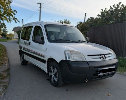 Белый Пежо Partner, объемом двигателя 1.6 л и пробегом 170 тыс. км за 3500 $, фото 3 на Automoto.ua