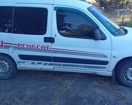 Белый Пежо Partner, объемом двигателя 1.4 л и пробегом 290 тыс. км за 2100 $, фото 4 на Automoto.ua