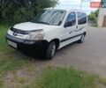 Белый Пежо Partner, объемом двигателя 1.56 л и пробегом 450 тыс. км за 3250 $, фото 6 на Automoto.ua