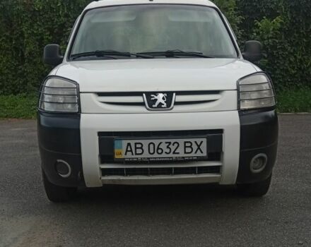 Белый Пежо Partner, объемом двигателя 1.4 л и пробегом 245 тыс. км за 4300 $, фото 2 на Automoto.ua