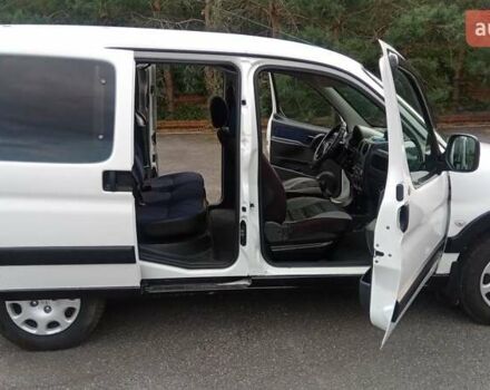 Белый Пежо Partner, объемом двигателя 1.4 л и пробегом 245 тыс. км за 4900 $, фото 10 на Automoto.ua