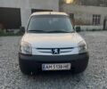 Белый Пежо Partner, объемом двигателя 1.6 л и пробегом 260 тыс. км за 3999 $, фото 1 на Automoto.ua