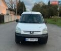 Белый Пежо Partner, объемом двигателя 1.56 л и пробегом 445 тыс. км за 3850 $, фото 1 на Automoto.ua