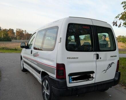 Белый Пежо Partner, объемом двигателя 1.6 л и пробегом 170 тыс. км за 3500 $, фото 1 на Automoto.ua