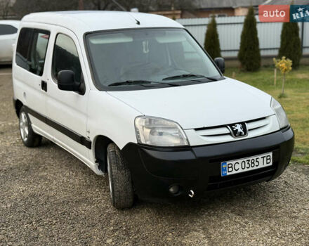 Білий Пежо Partner, об'ємом двигуна 1.6 л та пробігом 442 тис. км за 4750 $, фото 3 на Automoto.ua