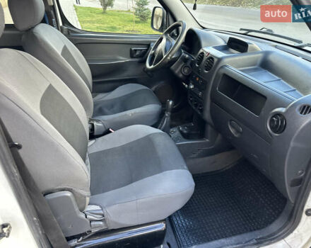 Білий Пежо Partner, об'ємом двигуна 1.56 л та пробігом 300 тис. км за 2900 $, фото 28 на Automoto.ua