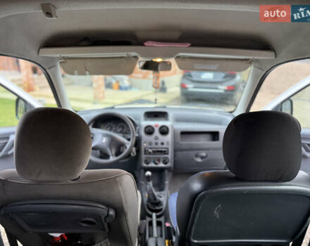 Білий Пежо Partner, об'ємом двигуна 1.6 л та пробігом 442 тис. км за 4750 $, фото 25 на Automoto.ua