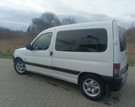 Білий Пежо Partner, об'ємом двигуна 1.6 л та пробігом 400 тис. км за 3499 $, фото 4 на Automoto.ua