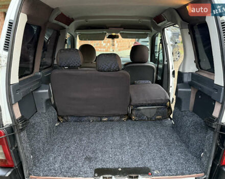 Білий Пежо Partner, об'ємом двигуна 1.6 л та пробігом 442 тис. км за 4750 $, фото 18 на Automoto.ua